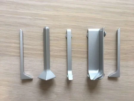 Наружный угол для плинтуса ЭлитПроф Плоский 100 (Алюм) в Ижевске